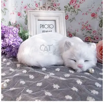 Roztomilé biele simulácia mačka realisticky spiacu mačku bábika darček asi 21x6x17cm