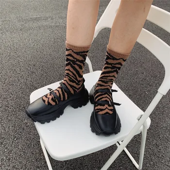 Kórejský Štýl Čierne Biele Dlhé Ponožky pre Ženy Osobnosti Zebra Vzor Posádky Ponožky Harajuku Vintage Streetwear Roztomilý Ženy Ponožky