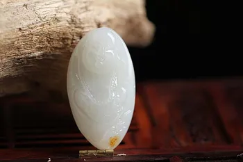 Sin-ťiangu Hetian jade suet biela jade Buddha prívesok zrna Kunlun jade biela jade prívesok