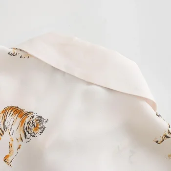 2020 patria Európske a Americké dámskej módy all-zápas retro leopard tlač prehodil klope hodvábny satén temperament tričko