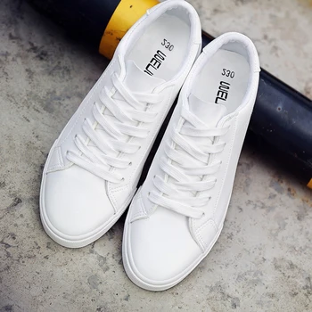 2020 nové letné dámske biele topánky s nízkym pomôcť black PU ploché topánky na jar a na jeseň kórejská verzia wild ležérne topánky