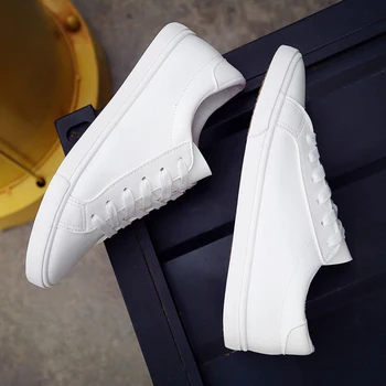 2020 nové letné dámske biele topánky s nízkym pomôcť black PU ploché topánky na jar a na jeseň kórejská verzia wild ležérne topánky
