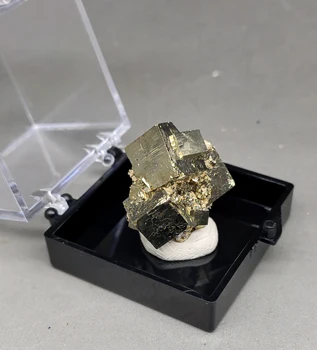 Prírodné vzácny kubický pyritom minerálne vzor kamene a kryštály liečivé kryštály kremeňa drahokamy veľkosť boxu 3.4 cm