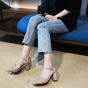 Baotou sandále žena letné víla štýl poukázal večera topánky 2020 nové letné wild hrubé-podpätky vysoké podpätky Roman ženy