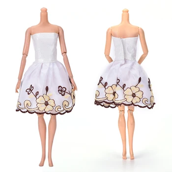 1 Ks Biela Bez Ramienok Mini Ručné Výšivky, Kvetinové Šaty Pre Bábiky Oblečenie Vysokej Kvality