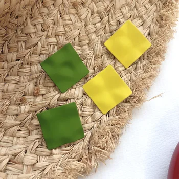 Ženy 3D Trojuholník, Štvorec Srdce Vypuklé-Konkávne Žltá Zelená Červená Čierna Strieborné Pozlátené Ihlice Zliatiny Stud Náušnice
