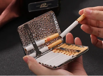 Kreatívne Nálepky Lady Dlhá Cigareta Prípade, Super Tenké Kovové Cigariet Držiak Môžete Dať 20 Cigariet.