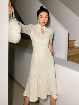 2021 Vintage Šaty francúzsky Elegantné Jar Ženy 's Fashion Pevné Kvetinové Výšivky Dlhý Rukáv Čipky Slim Duté Sa Cheongsam