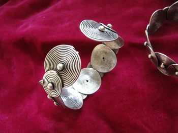 Guizhou etnických ručne vyrábané šperky osobnosti Miao strieborný náramok povrch veľkosť náramky>>>> doprava zadarmo