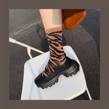Kórejský Štýl Čierne Biele Dlhé Ponožky pre Ženy Osobnosti Zebra Vzor Posádky Ponožky Harajuku Vintage Streetwear Roztomilý Ženy Ponožky