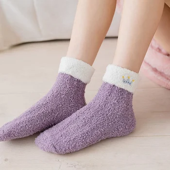 Candy Farby Žien Chlpaté Ponožky Coral Velvet Zime Teplé Domáce Vnútorné Podlahy Dámy Froté Uterák Fuzzy Ponožky