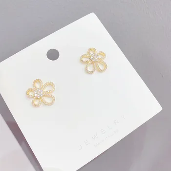 Kórejský Luxusné Jednoduchosť Krásne Sladké Zirconia Kvety Tvar Stud Náušnice Pre Ženy, Svadobné Temperament Módne Šperky Náušnice